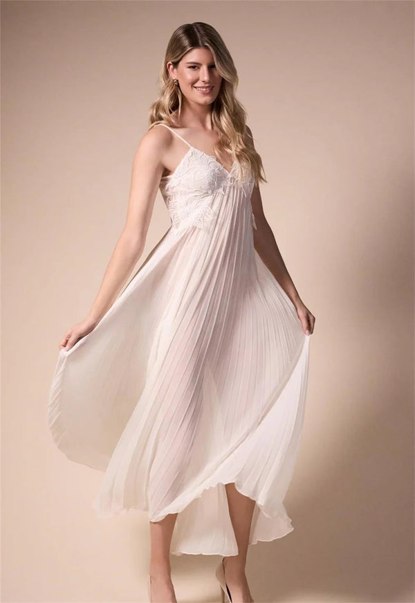 Delight Gown in Ivory - Romantiques