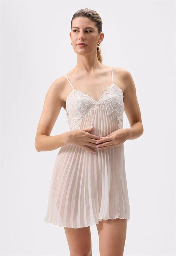 Delight Chemise in Ivory - Romantiques