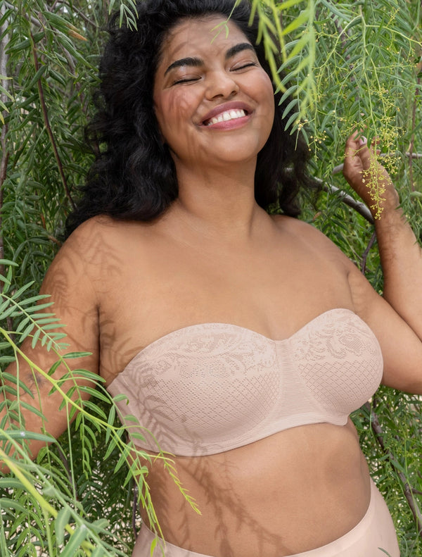 Wacoal Visual Effects Strapless Minimizer