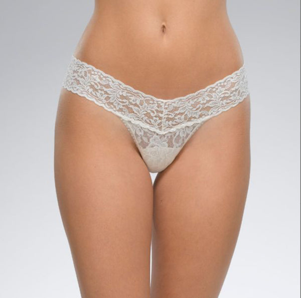 Hanky Panky Signature Lace Low rise thong in Marshmellow - Romantiques