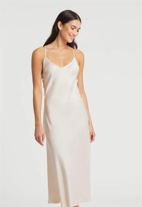 Kiss Gown in Champagne