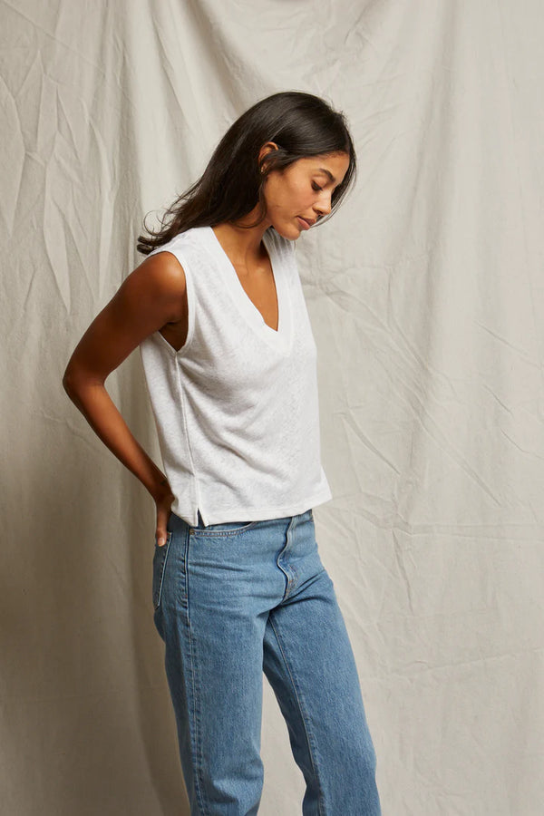 Lucy Linen Jersey Sleeveless V-Neck Tank in Oatmeal - Romantiques