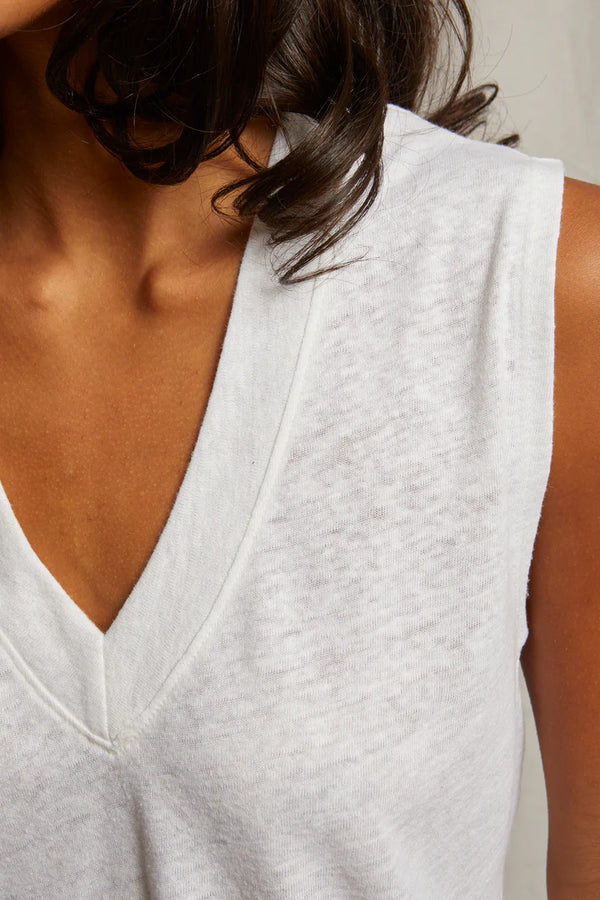 Lucy Linen Jersey Sleeveless V-Neck Tank in Oatmeal - Romantiques