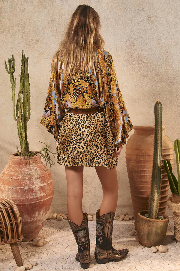 Lovers & Dreamers Short Robe in Gold - Romantiques