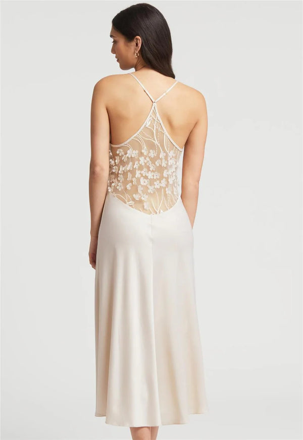 Kiss Gown in Champagne