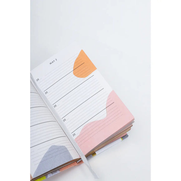 One Line A Day Journal - Romantiques